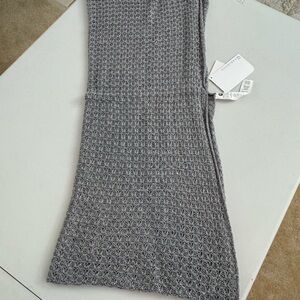 Fabletics Gray Knit Scarf